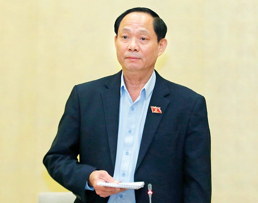 Đúng, trúng, thời sự