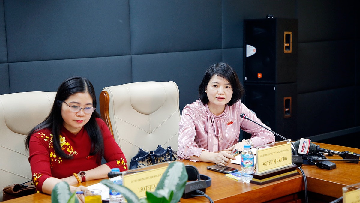 MC: Xin mời, bà Nguyễn Thị Mai Thoa?