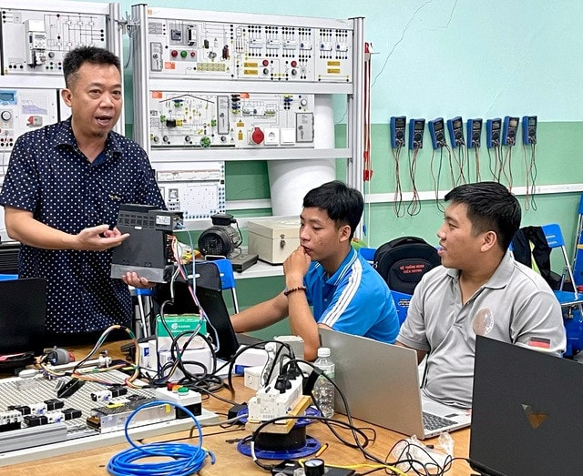 Doanh nghiệp khát nhân sự qua đào tạo -0