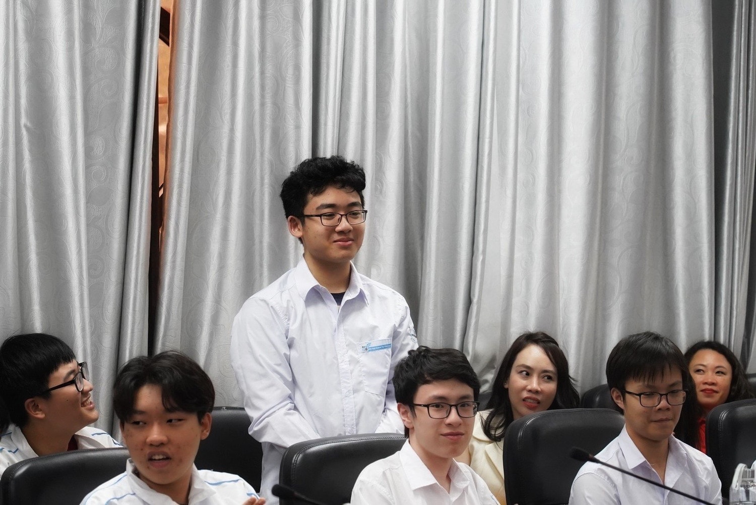 Một trường THPT có 13 học sinh góp mặt trong các đội tuyển thi Olympic quốc tế -0