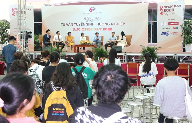 Học viện Báo chí và Tuyên truyền tổ chức Ngày hội tư vấn tuyển sinh, hướng nghiệp -0