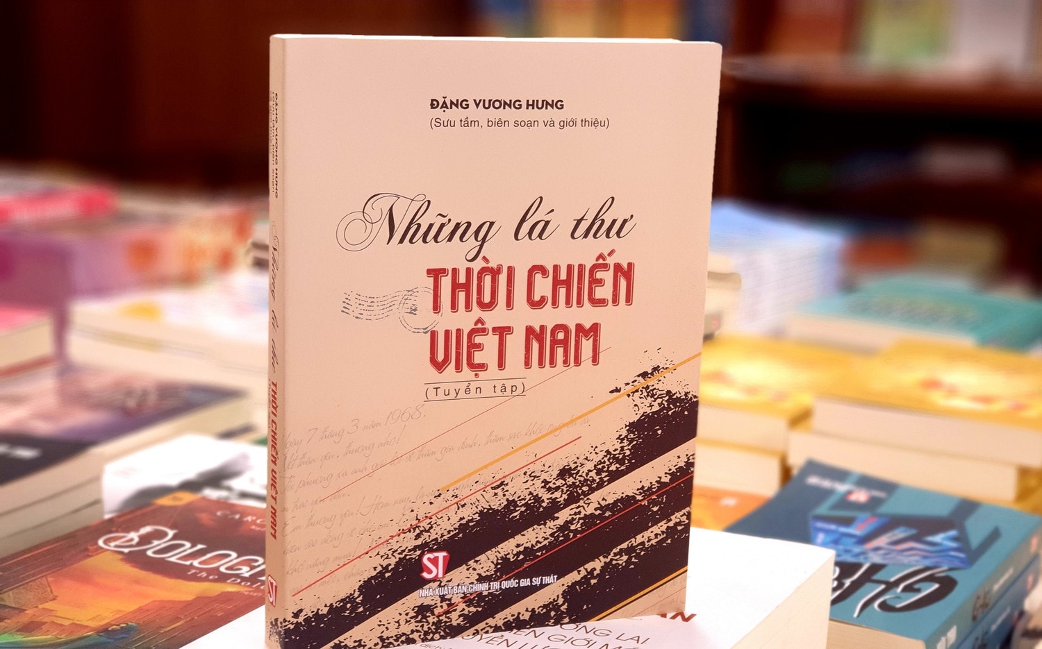 Những trang viết lý giải lịch sử -0