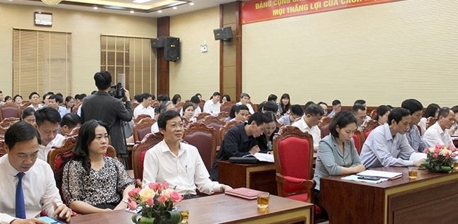 Các đại biểu tham dự Hội thảo nâng cao chất lượng hoạt động giám sát của HĐND các cấp theo Nghị quyết 594 do Thường trực HĐND tỉnh Hải Dương tổ chức - ẢNH PHONG TUYẾT