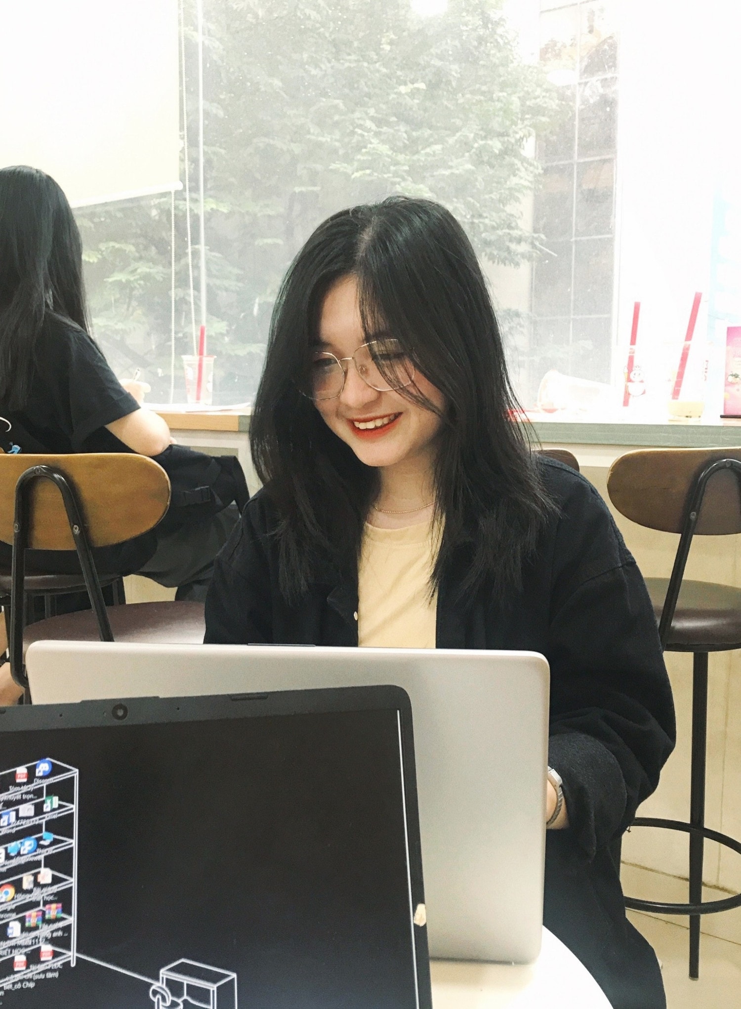 Bí quyết đạt điểm 10 môn Lịch sử thi tốt nghiệp THPT của nữ sinh Trường ĐH Luật Hà Nội -0