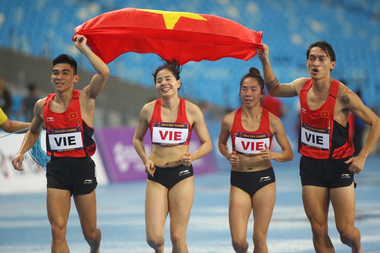 SEA Games 32 ngày 8.5: Ấn tượng các môn võ, điền kinh và bơi -0
