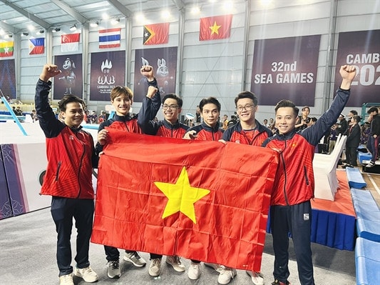 SEA Games 32 ngày 8.5: Ấn tượng các môn võ, điền kinh và bơi -0