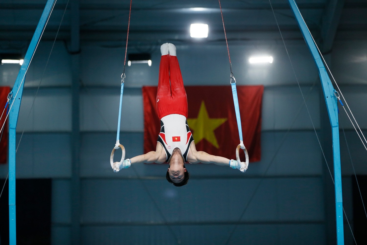 SEA Games 32: Nguyễn Văn Khánh Phong đánh bại nhà vô địch thế giới môn thể dục dụng cụ -0