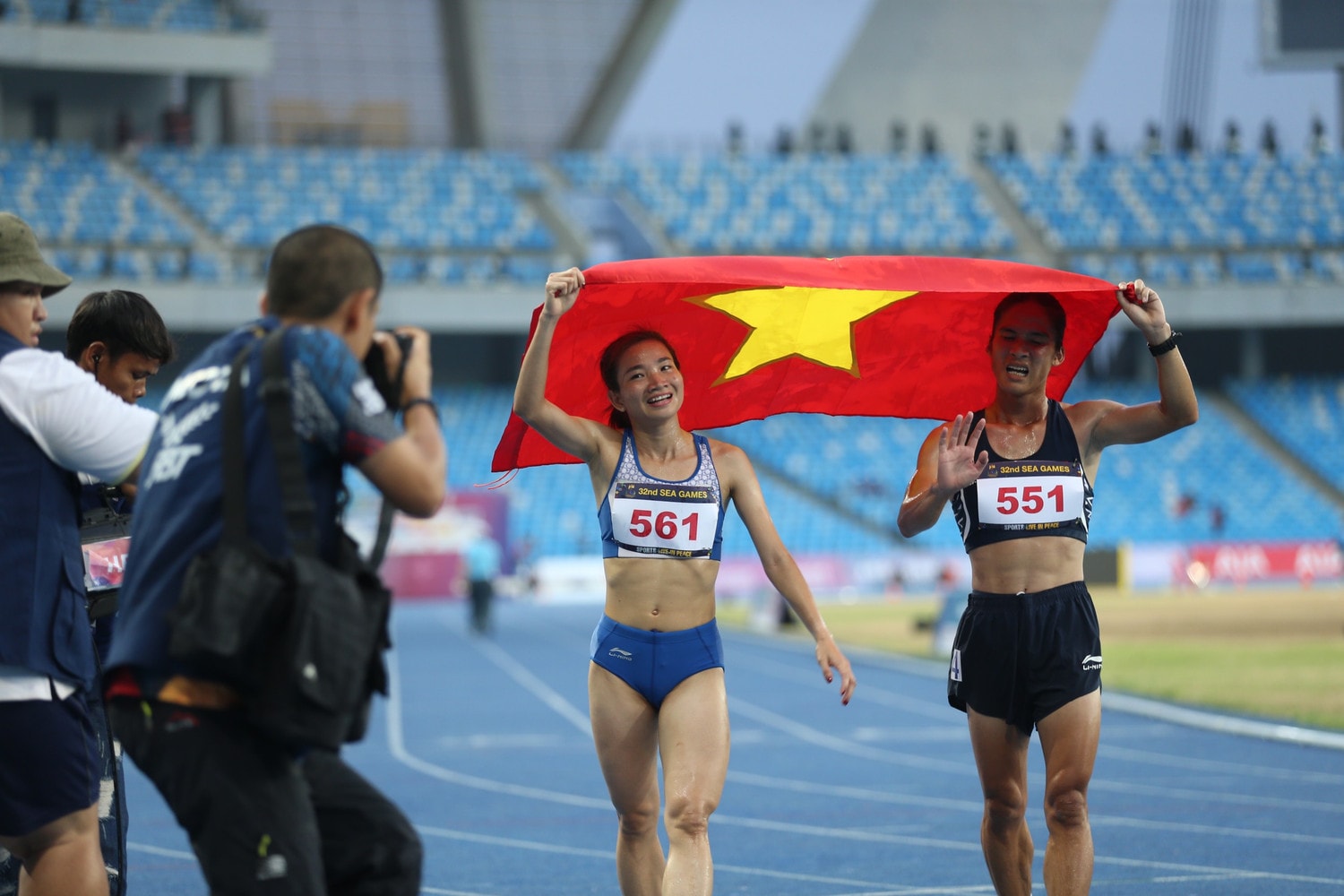 SEA Games 32: Nguyễn Thị Oanh giành 2 HCV trên đường chạy -0