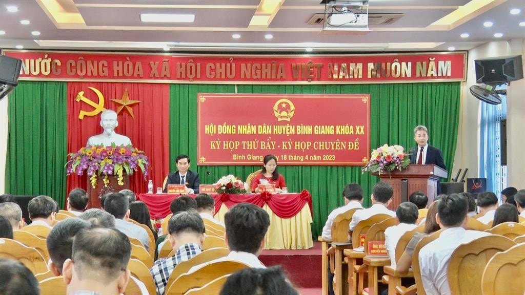 Kỳ họp thứ 7, HĐND huyện Bình Giang khóa XX - ảnh T. HÒA