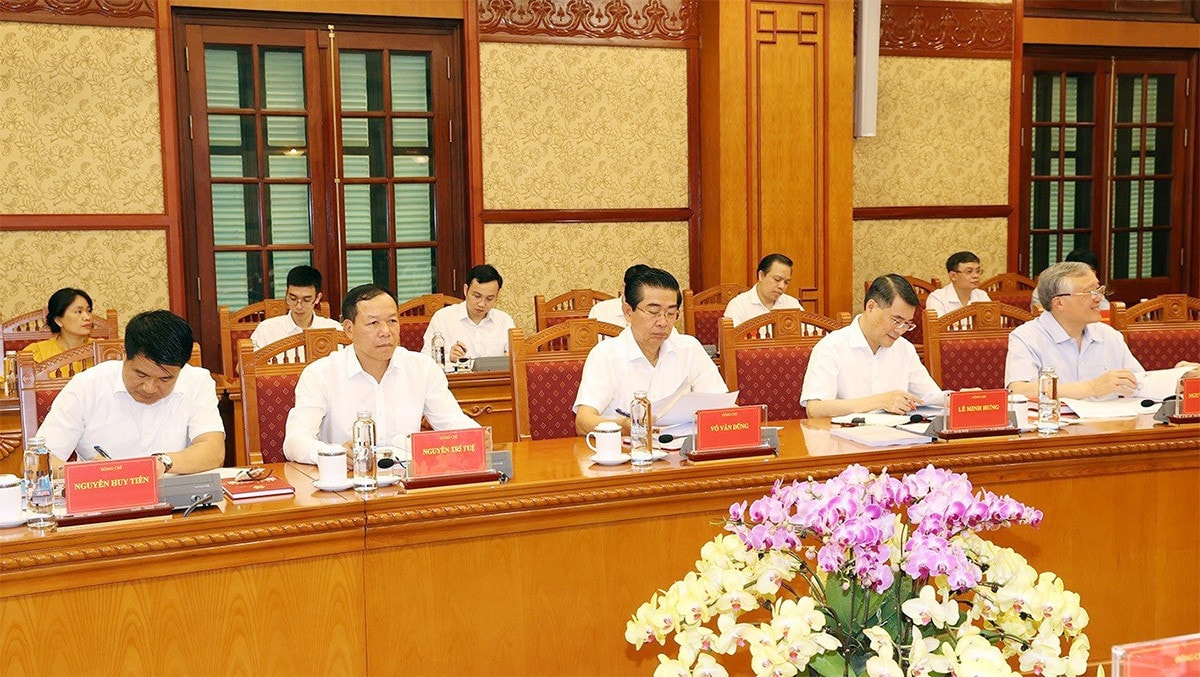 Chấn chỉnh, khắc phục ngay biểu hiện đùn đẩy, né tránh, làm việc cầm chừng, sợ sai không dám làm -1