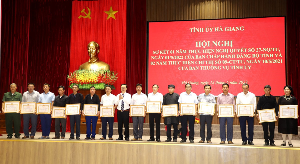Hà Giang tiến tới xây dựng nếp sống văn minh -0