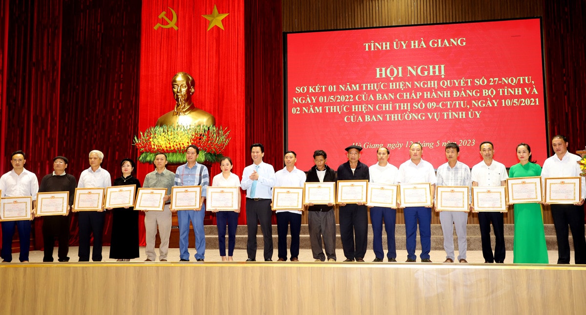 Hà Giang tiến tới xây dựng nếp sống văn minh -0