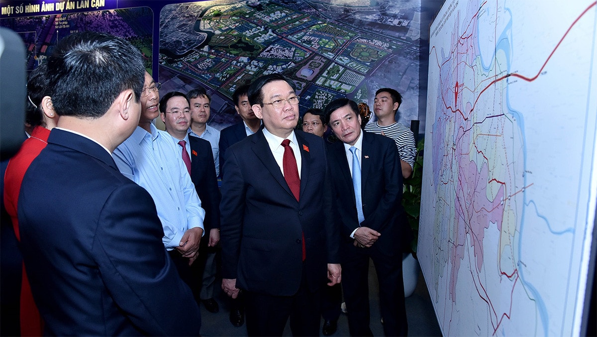 Chủ tịch Quốc hội Vương Đình Huệ làm việc với Ban Thường vụ Tỉnh ủy Hà Nam -1