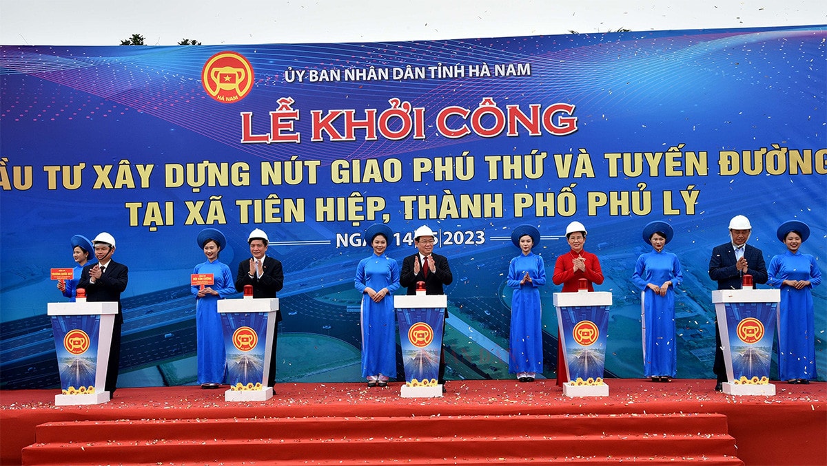 Chủ tịch Quốc hội Vương Đình Huệ làm việc với Ban Thường vụ Tỉnh ủy Hà Nam -0