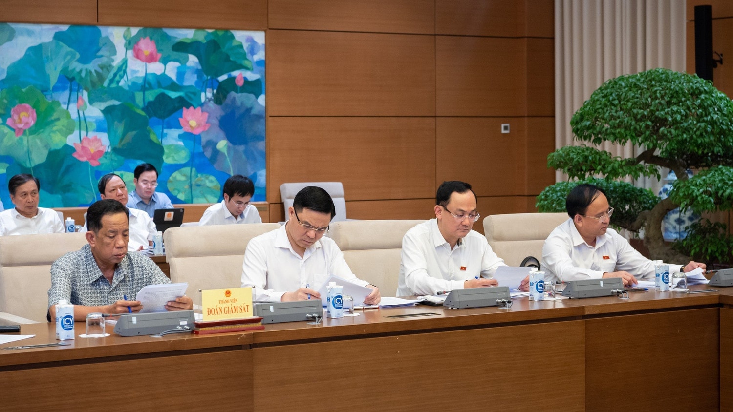 Các đại biểu dự hội nghị