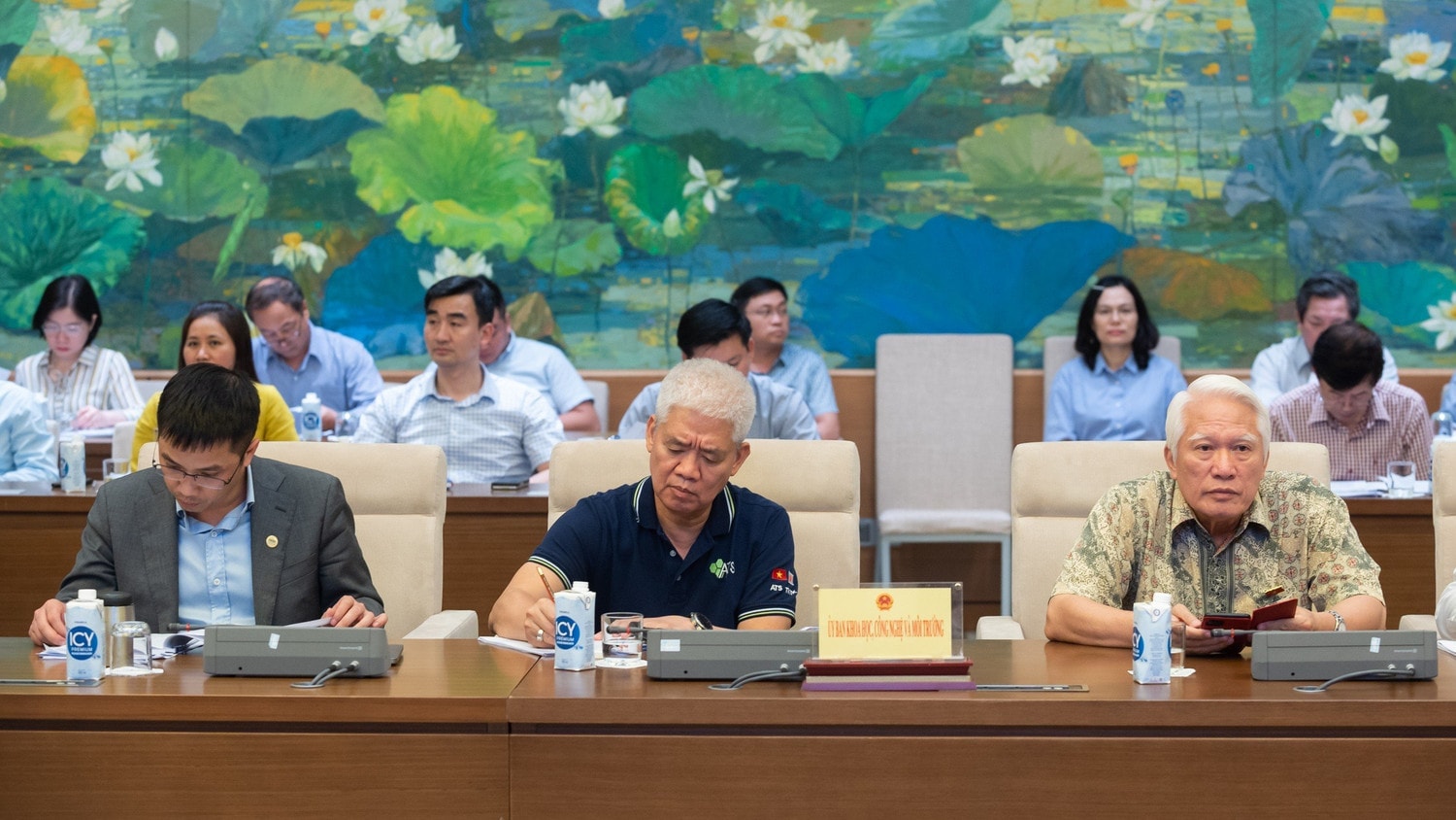 Các đại biểu dự hội nghị