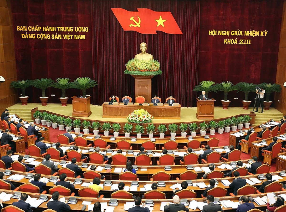 ĐÁNH GIÁ MỘT CÁCH KHÁCH QUAN VÀ TOÀN DIỆN TÌNH HÌNH THỰC HIỆN NGHỊ QUYẾT ĐẠI HỘI XIII CỦA ĐẢNG VÀ SỰ LÃNH ĐẠO, CHỈ ĐẠO CỦA BỘ CHÍNH TRỊ, BAN BÍ THƯ TỪ ĐẦU NHIỆM KỲ ĐẾN NAY -2