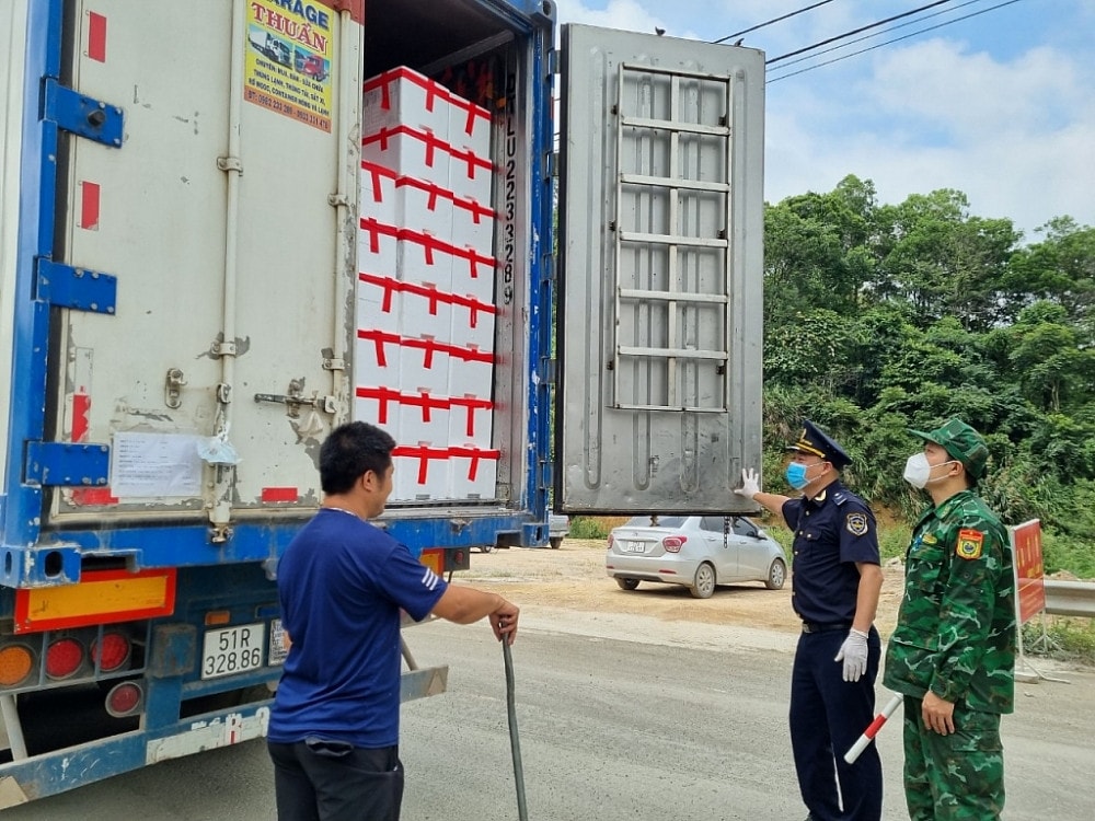 Rút ngắn thời gian thông quan với hàng nông sản -0
