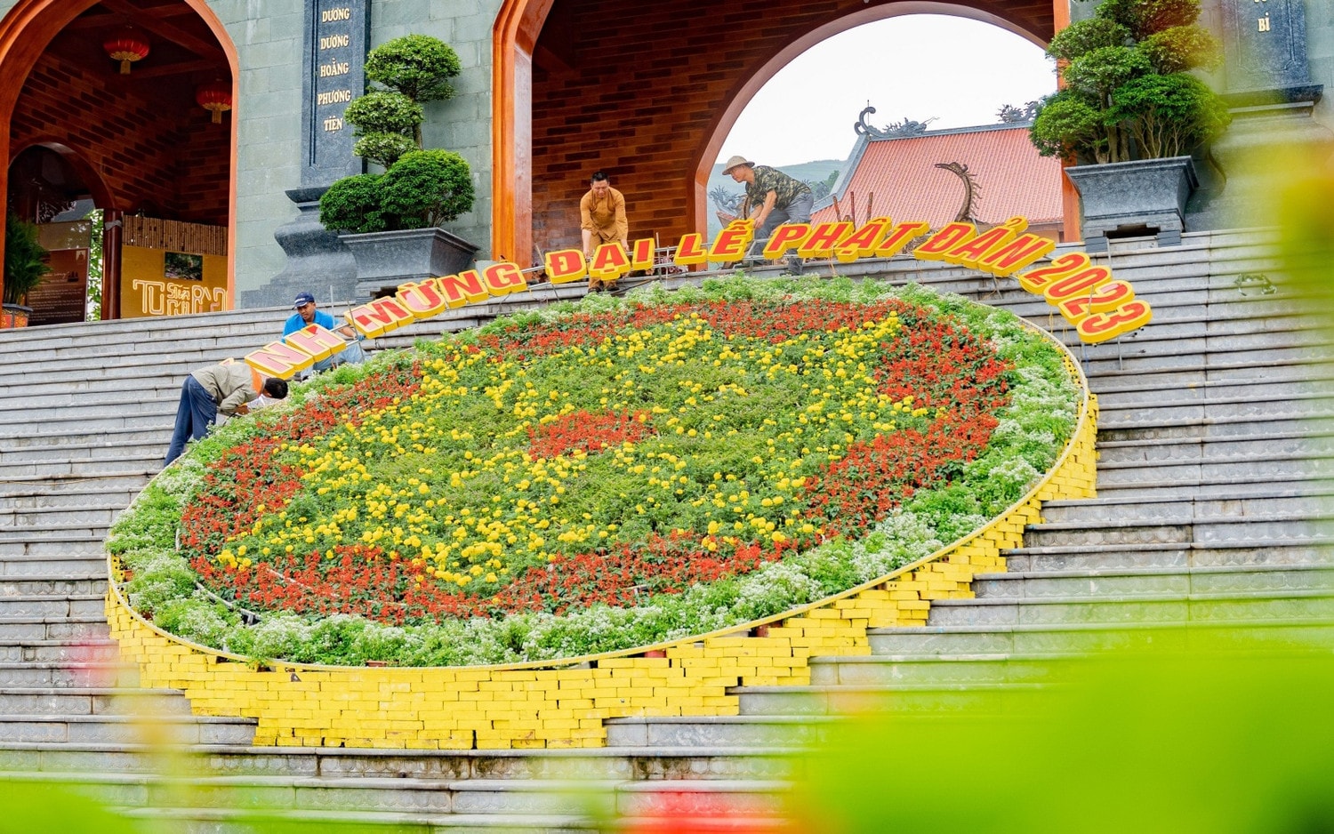 Chùa Ba Vàng tổ chức Đại lễ Phật đản 2023 và khánh thành Tòa giảng đường trên núi lớn nhất thế giới -0