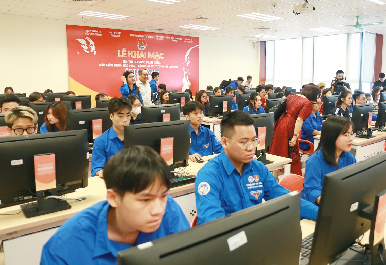 Không ngừng nâng cao nhận thức về lý luận chính trị cho thế hệ trẻ Việt Nam -0