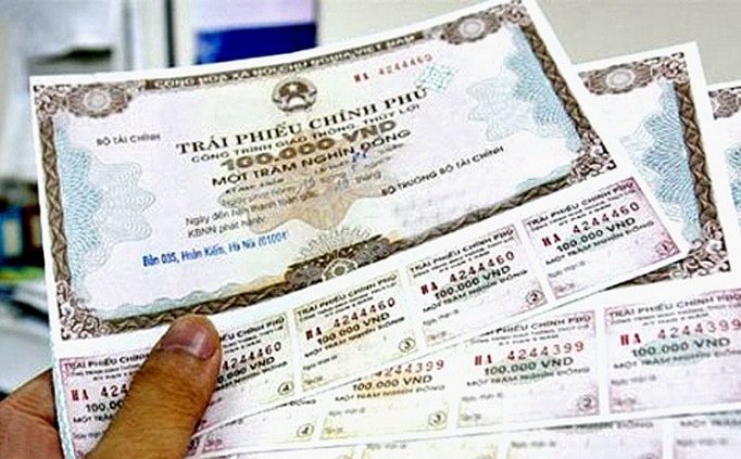 Lãi suất huy động trái phiếu chính phủ tiếp tục giảm -0
