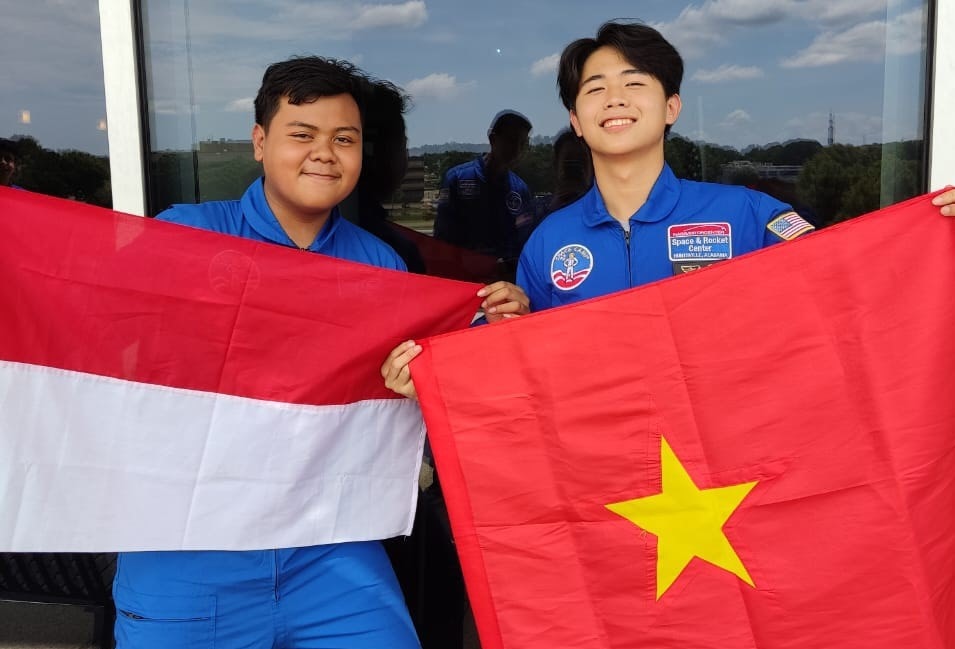 Dương Tuấn Mạnh - Từ phát kiến cảnh báo điểm mù đến học bổng đại học 3,2 tỷ đồng -0