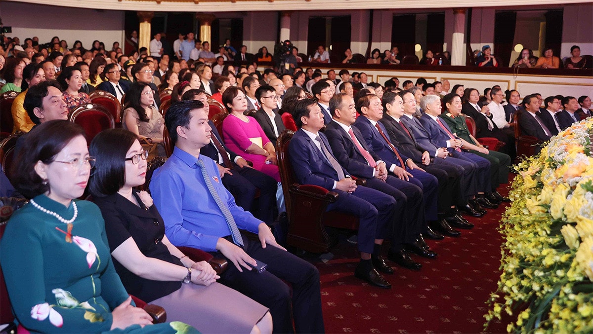 Lễ trao tặng Giải thưởng Hồ Chí Minh, Giải thưởng Nhà nước về văn học nghệ thuật -6