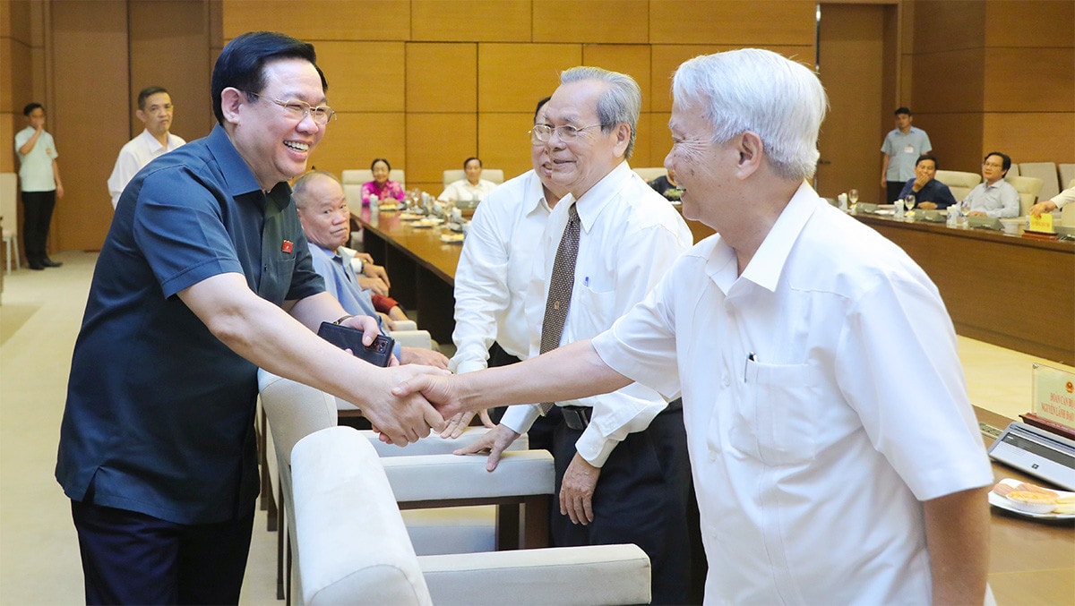 Chủ tịch Quốc hội Vương Đình Huệ gặp mặt nguyên lãnh đạo tỉnh Cà Mau -9
