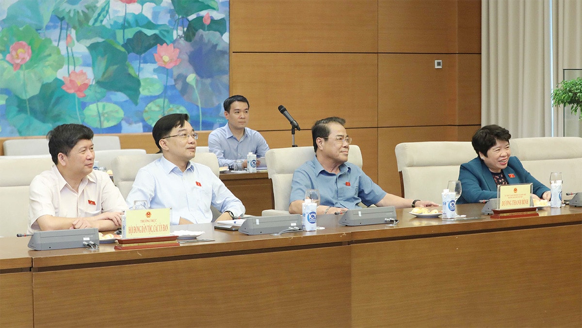 Chủ tịch Quốc hội Vương Đình Huệ gặp mặt nguyên lãnh đạo tỉnh Cà Mau -4
