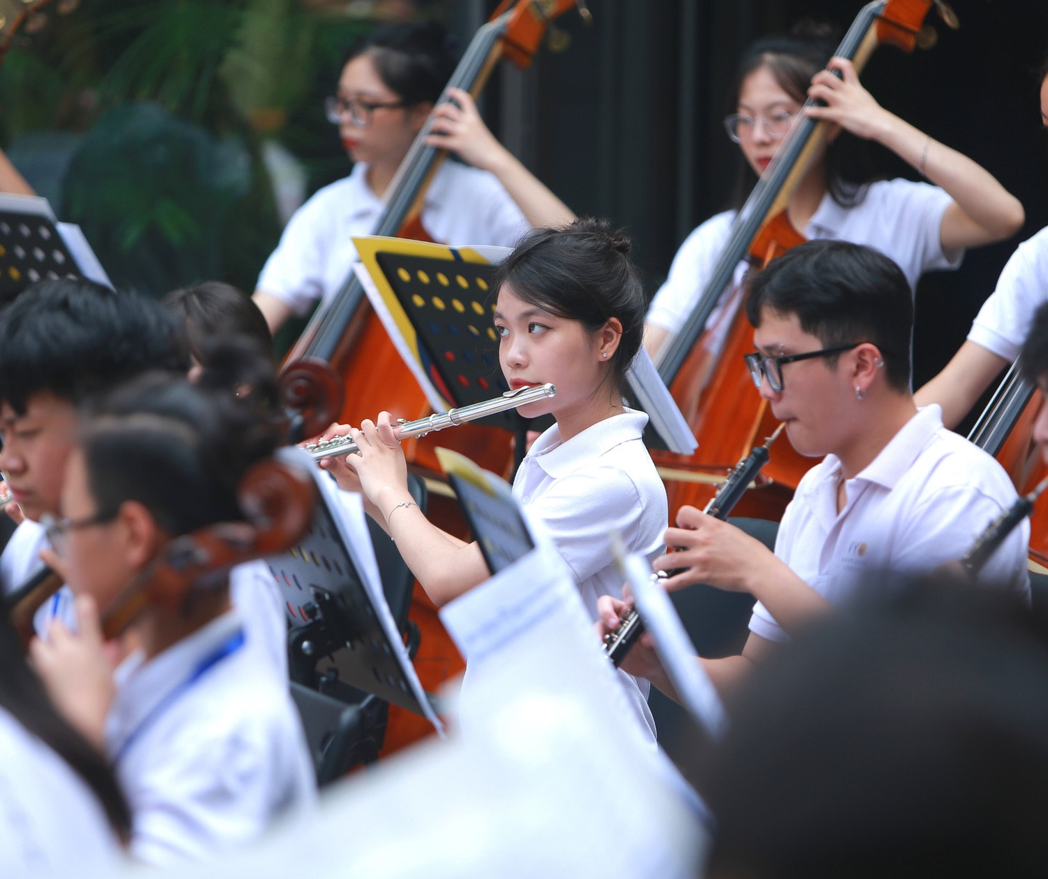 Hòa nhạc từ thiện khuyến học: Khi người trẻ giúp người trẻ -0