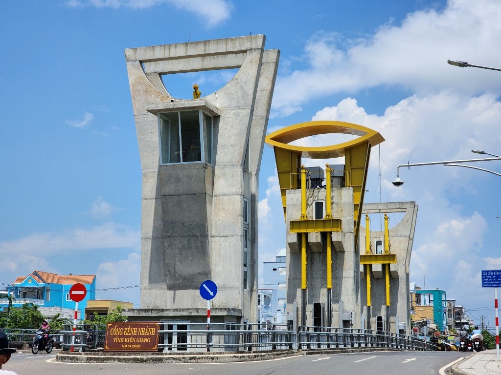 Chuyển sai phạm dự án môi trường, cống kiểm soát mặn sang công an