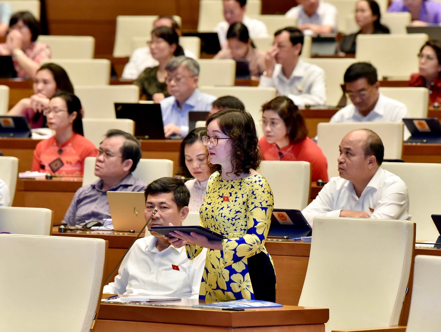 Sớm sửa đổi, bổ sung Luật để kiểm soát, hạn chế sử dụng thuốc lá điện tử, thuốc lá thế hệ mới