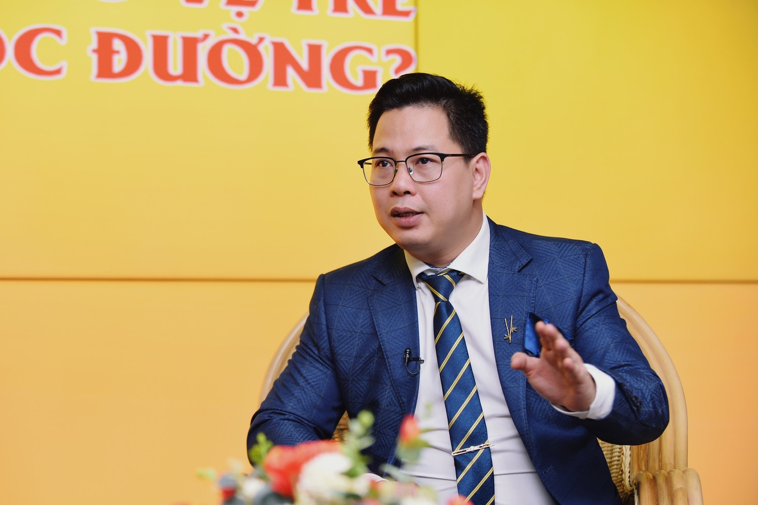 Vụ nam sinh Trường ĐH FPT bị hành hung: Hiệu ứng “người qua đường” và lo ngại về thế hệ “giống robot” -0