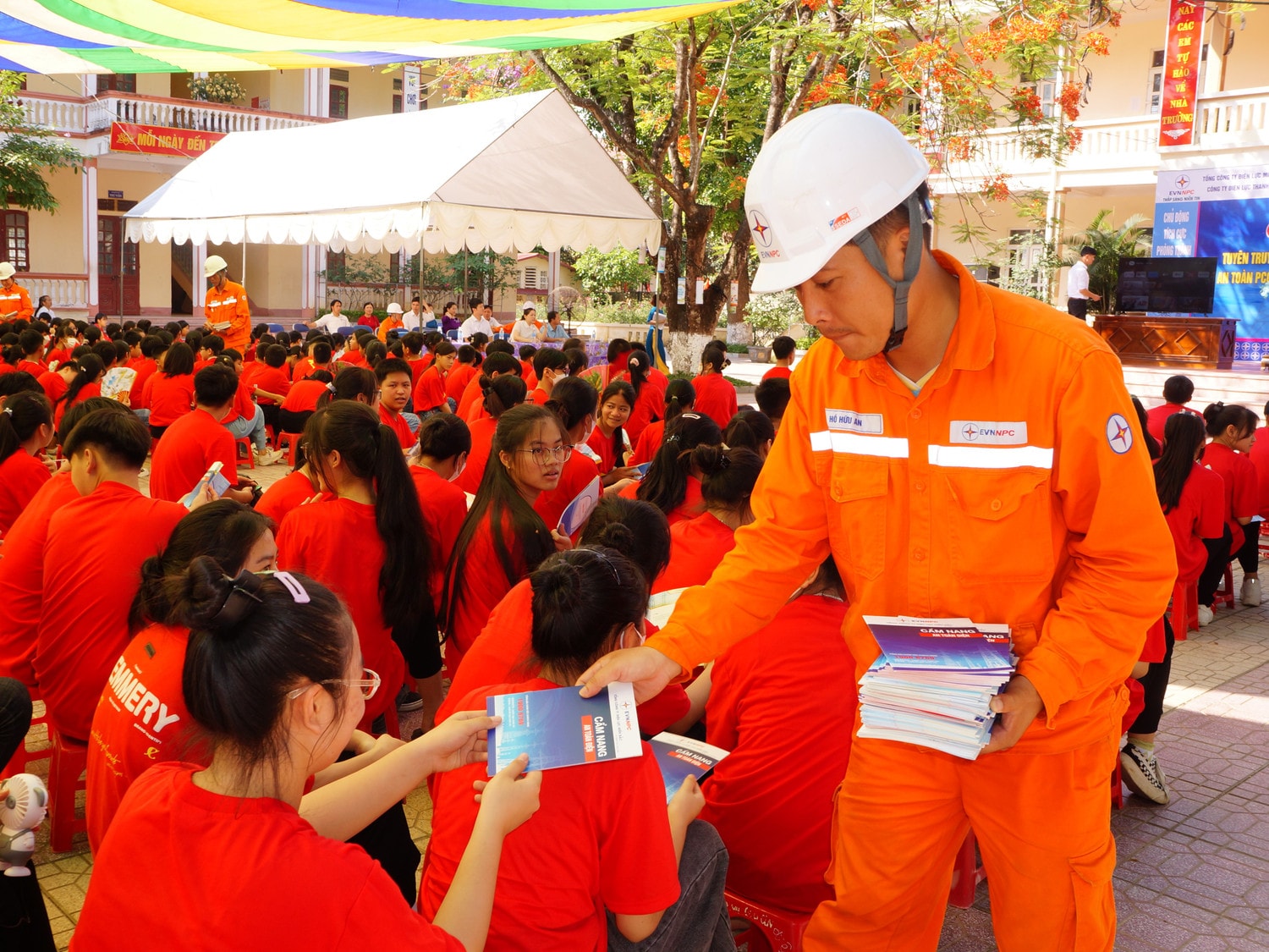 Bảo đảm hành lang an toàn lưới điện - hiệu quả không chỉ đến từ nỗ lực của ngành Điện -0