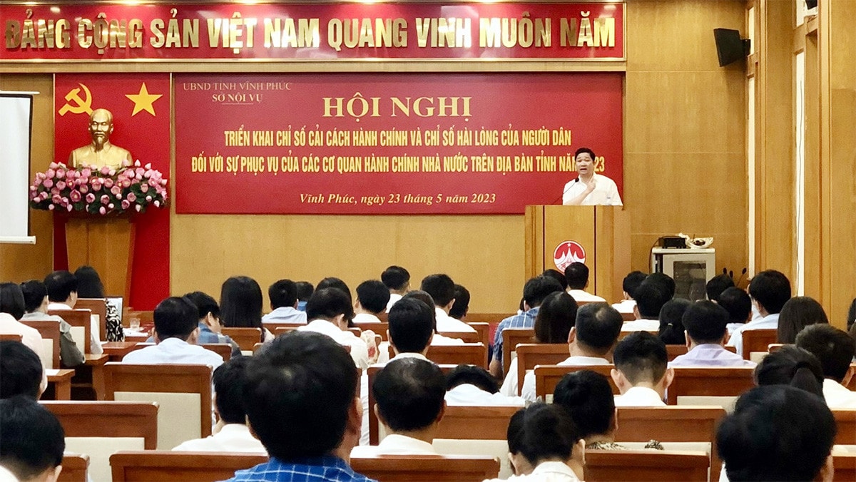 Vĩnh Phúc nỗ lực xây dựng chính quyền năng động, phục vụ -3