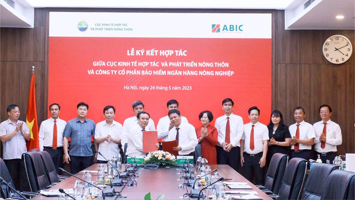 Ký hợp tác giữa Cục Kinh tế hợp tác (Bộ NN&PTNT) và Bảo hiểm Agribank -2