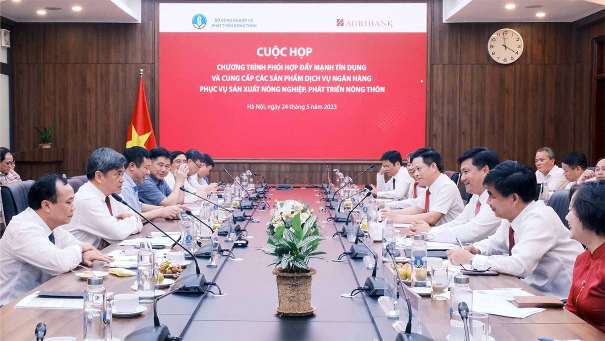 Ký hợp tác giữa Cục Kinh tế hợp tác (Bộ NN&PTNT) và Bảo hiểm Agribank -1