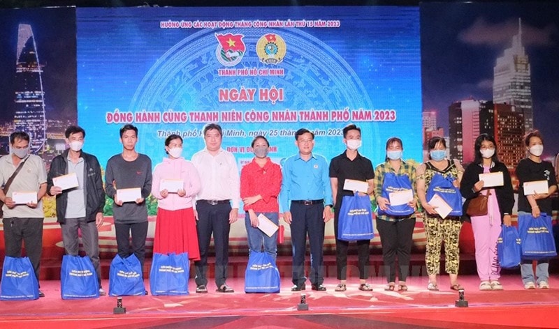 “Phiên chợ Thanh niên công nhân” thu hút hơn 10.000 công nhân lao động -0