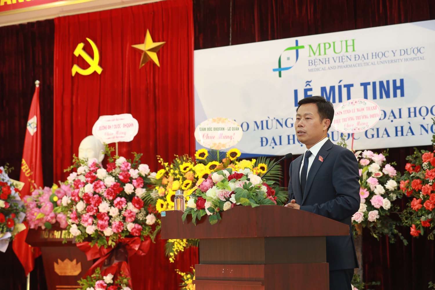 Bệnh viện Xây dựng đổi tên thành Bệnh viện Đại học Y Dược, chính thức trực thuộc ĐHQGHN -0