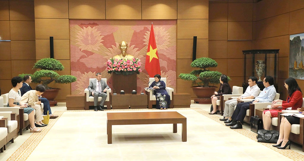 Chủ nhiệm Ủy ban Xã hội Nguyễn Thúy Anh tiếp Đại diện khu vực châu Á - Thái Bình Dương của OIF -0