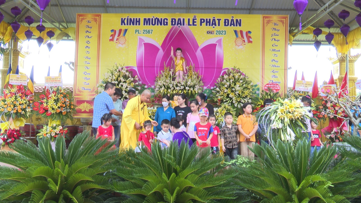Chùa Vạn Phúc tổ chức Đại lễ Phật đản -0