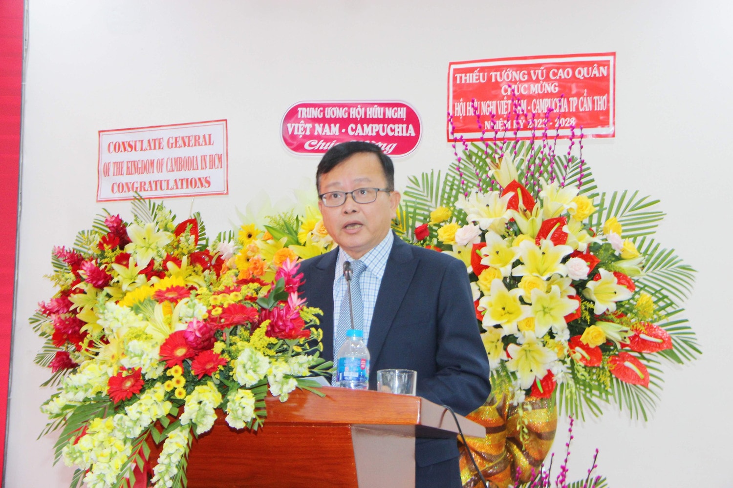 Thúc đẩy tình đoàn kết, hữu nghị giữa TP Cần Thơ và nước bạn Camphuchia -0