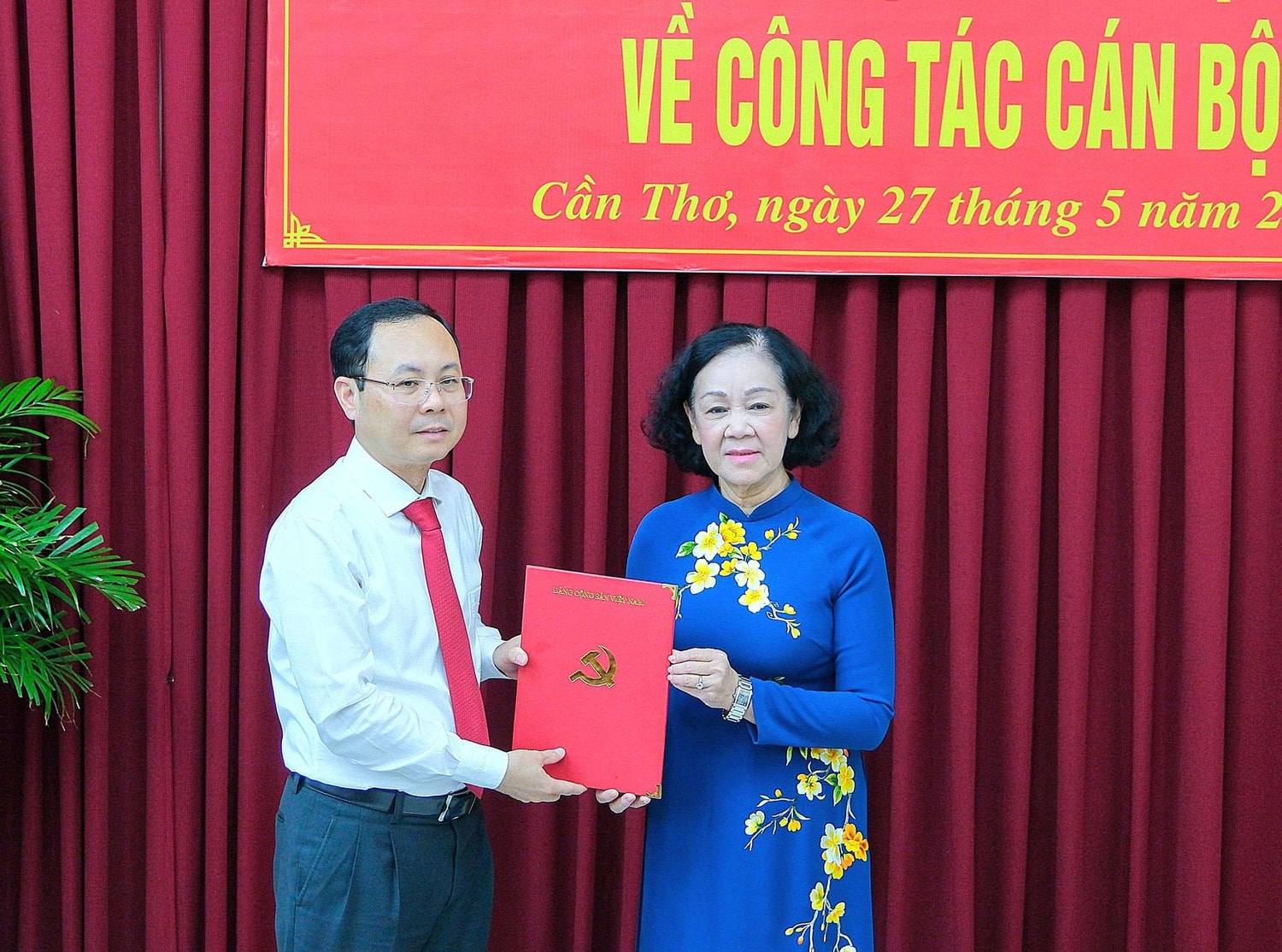 TP. Cần Thơ đón tân Bí thư Thành ủy -0