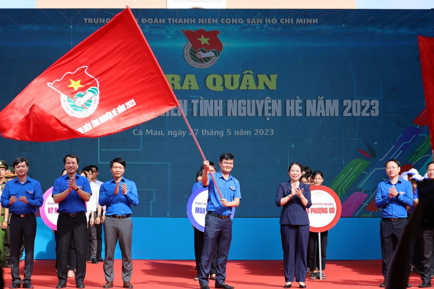 Phó Chủ tịch nước Võ Thị Ánh Xuân dự Lễ ra quân Thanh niên tình nguyện Hè ở Cà Mau