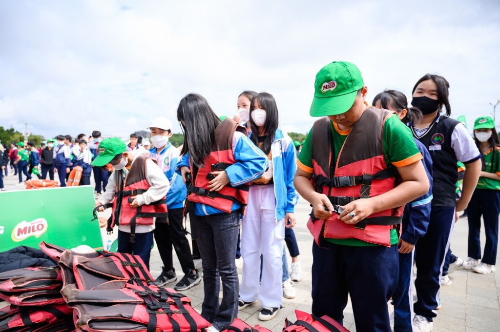 Nestlé MILO đồng hành cùng Lễ Khai mạc hè, Ngày Olympic trẻ em và Chương trình bơi an toàn, phòng, chống đuối nước năm 2023 -0