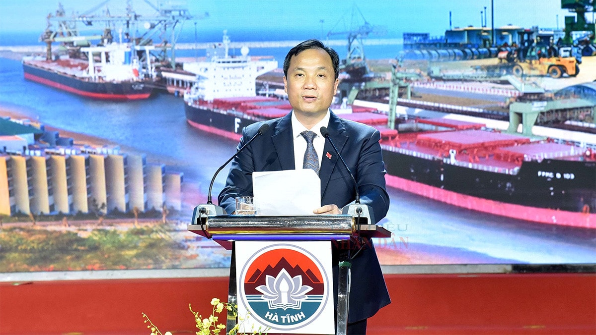 Chủ tịch Quốc hội Vương Đình Huệ: Biến thách thức thành khát vọng phát triển, sớm xây dựng Hà Tĩnh thành tỉnh khá -0