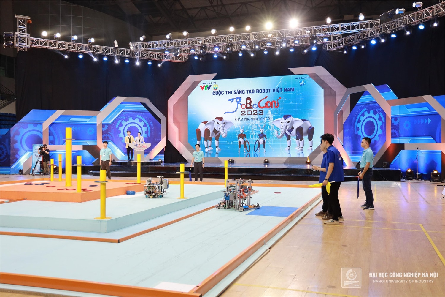 Trường Đại học Công nghiệp Hà Nội vô địch cuộc thi Robocon Việt Nam 2023 -0