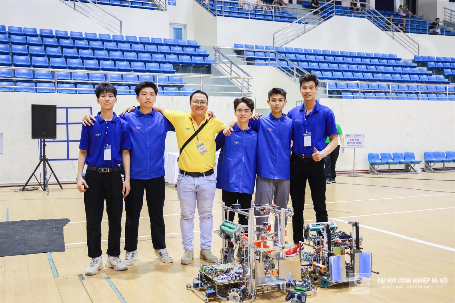 Trường Đại học Công nghiệp Hà Nội vô địch cuộc thi Robocon Việt Nam 2023 -0