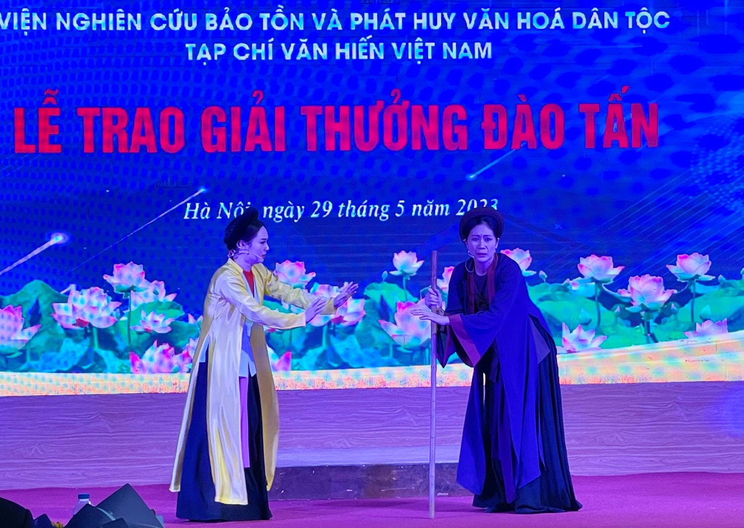 Giải thưởng Đào Tấn năm 2022: Tôn vinh 5 tập thể và 10 cá nhân xuất sắc -0