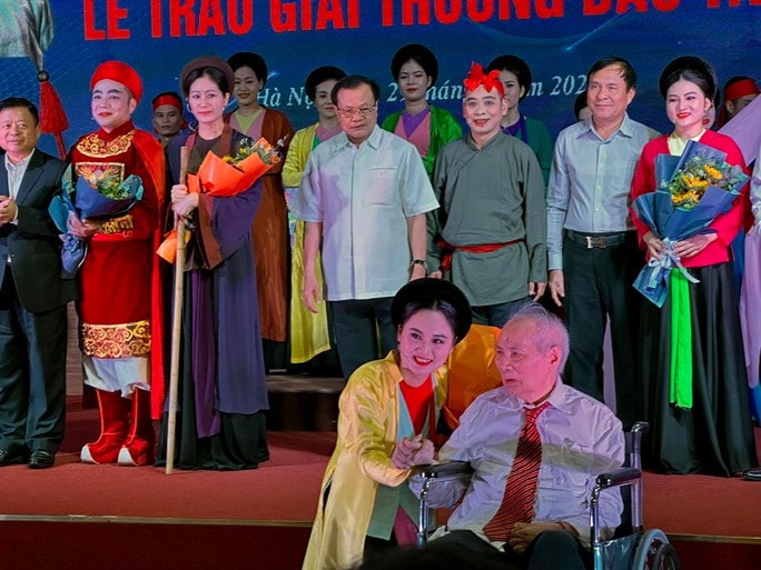 Giải thưởng Đào Tấn năm 2022: Tôn vinh 5 tập thể và 10 cá nhân xuất sắc -0
